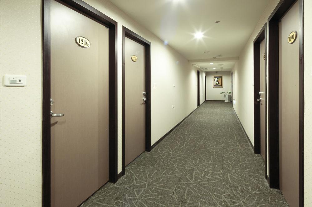 Lincoln Hotel Tainan Zewnętrze zdjęcie