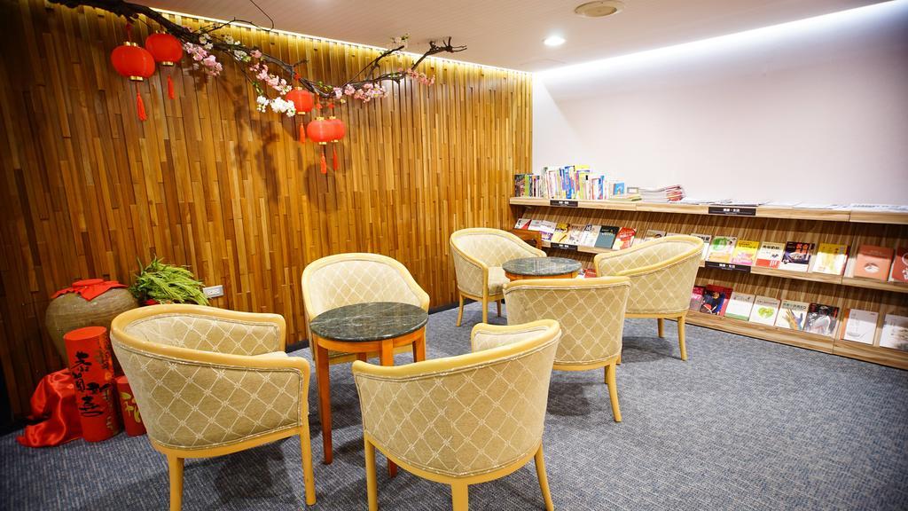 Lincoln Hotel Tainan Zewnętrze zdjęcie